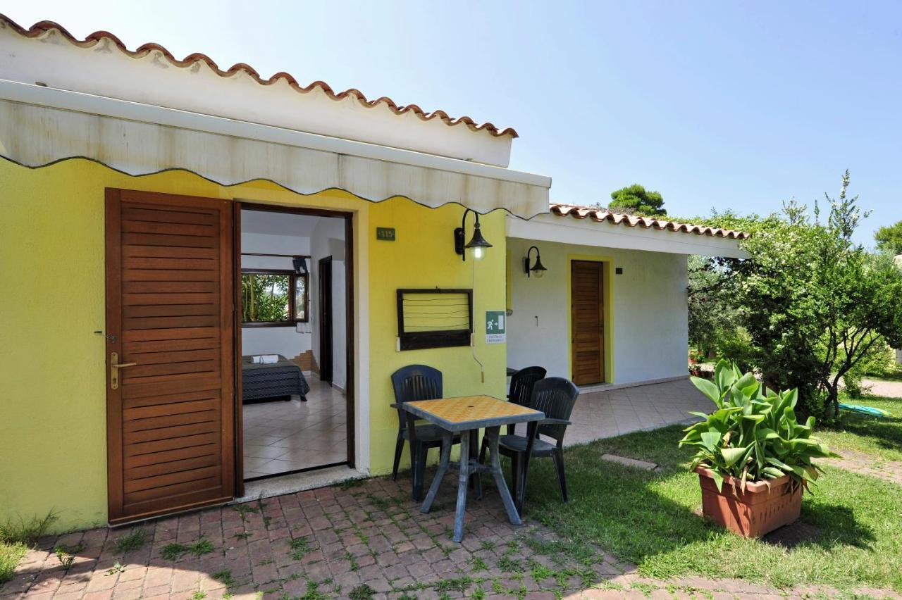 Hotel Cala Mirto Budoni Exterior photo
