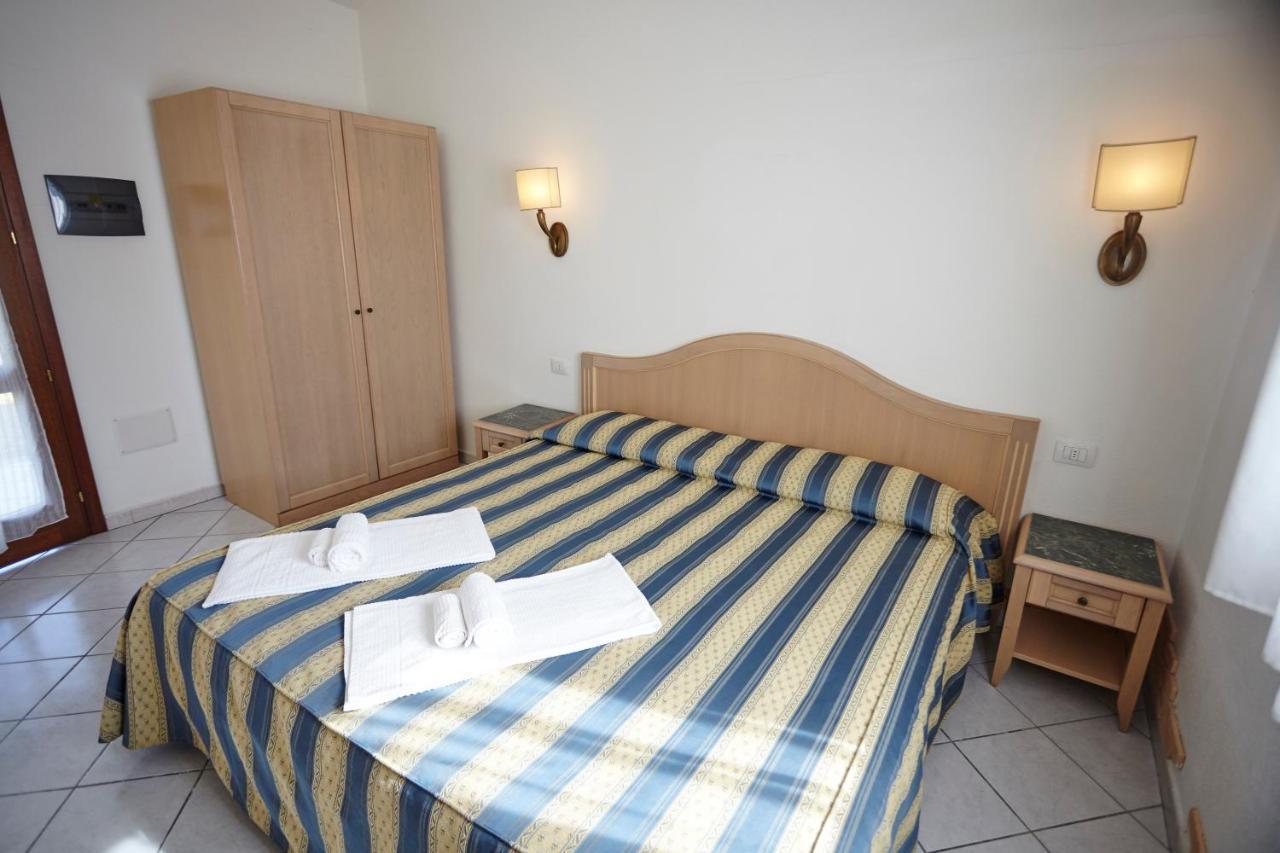 Hotel Cala Mirto Budoni Exterior photo