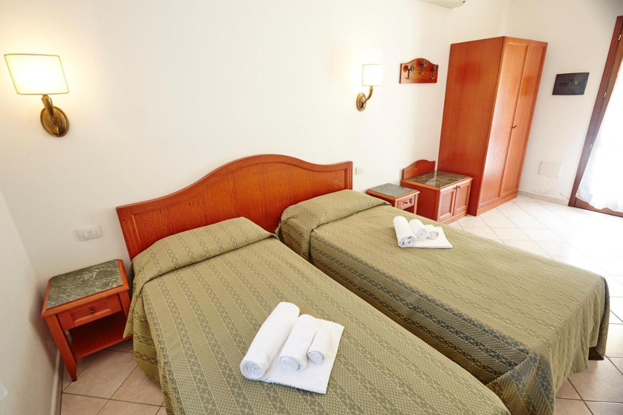 Hotel Cala Mirto Budoni Exterior photo