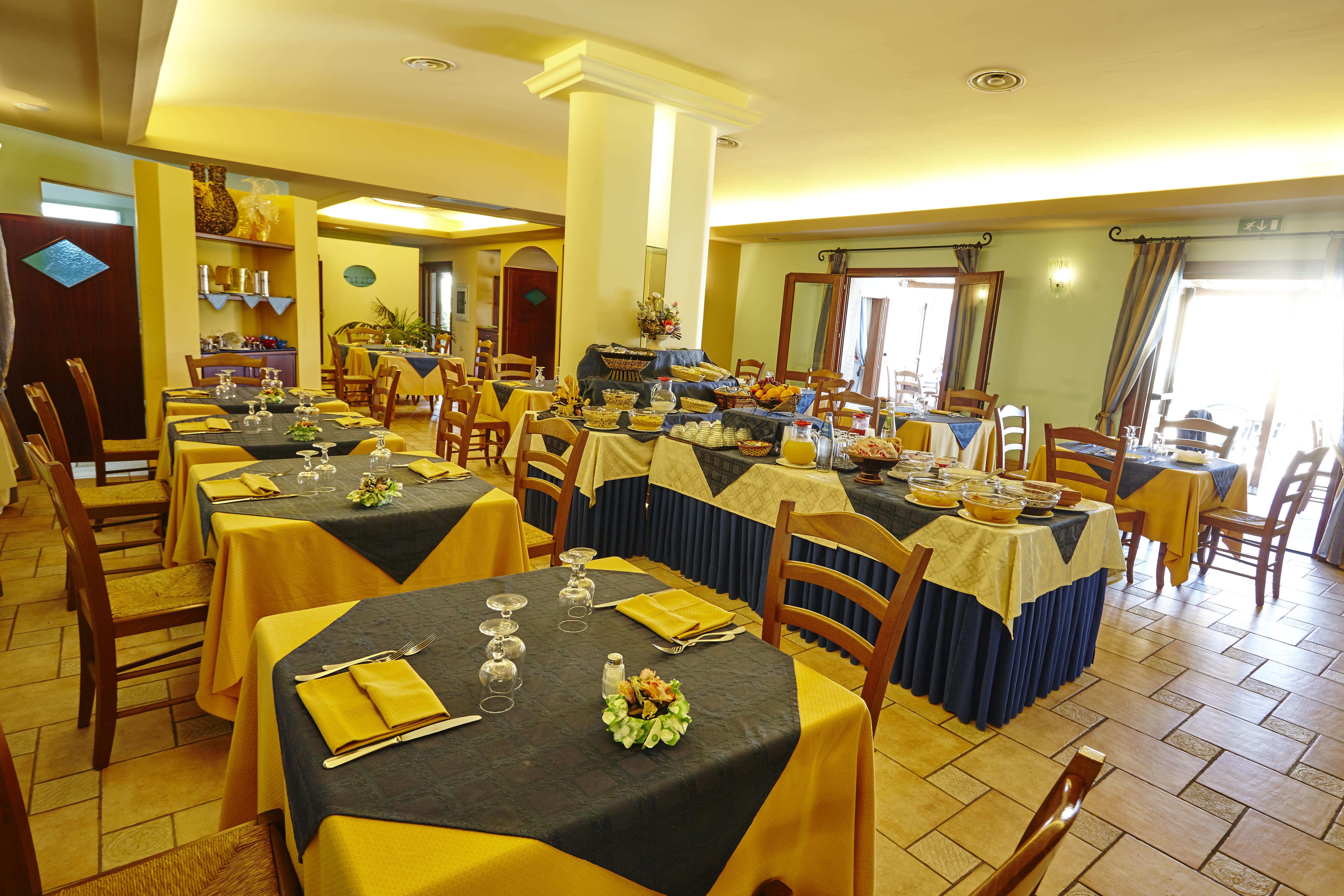 Hotel Cala Mirto Budoni Exterior photo