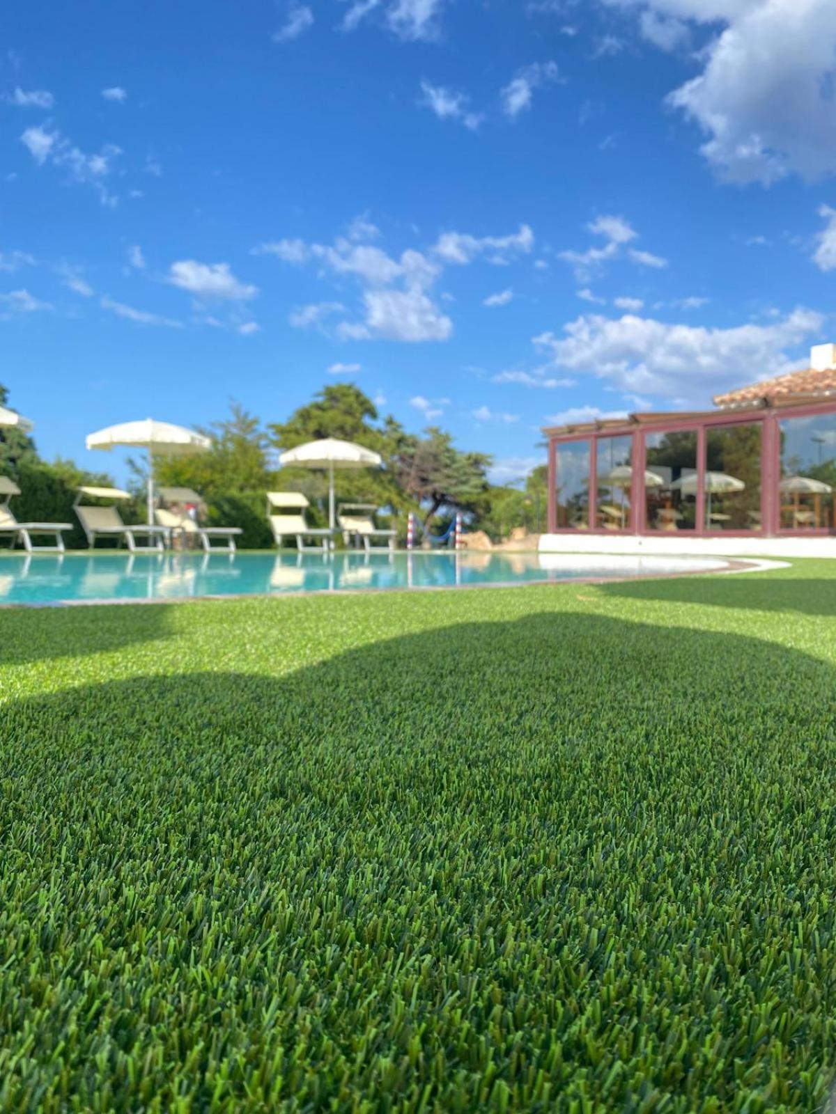 Hotel Cala Mirto Budoni Exterior photo